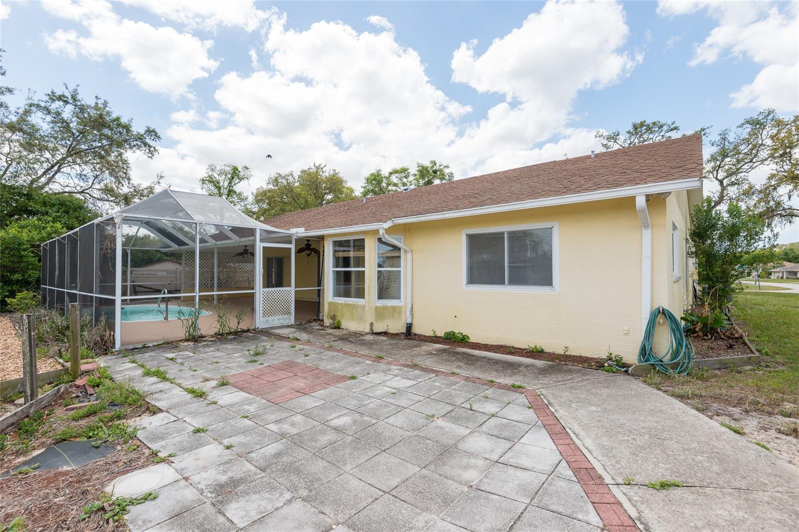 SPRING HILL - Residential