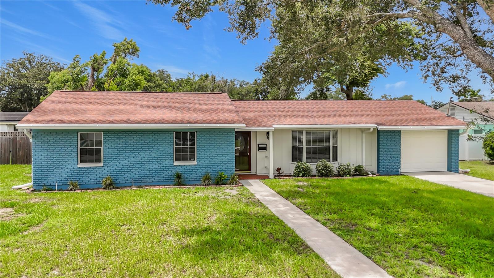 514 W HILDA DRIVE