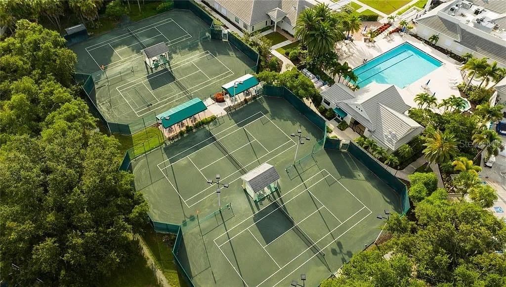 VENICE GOLF & COUNTRY CLUB - Residential