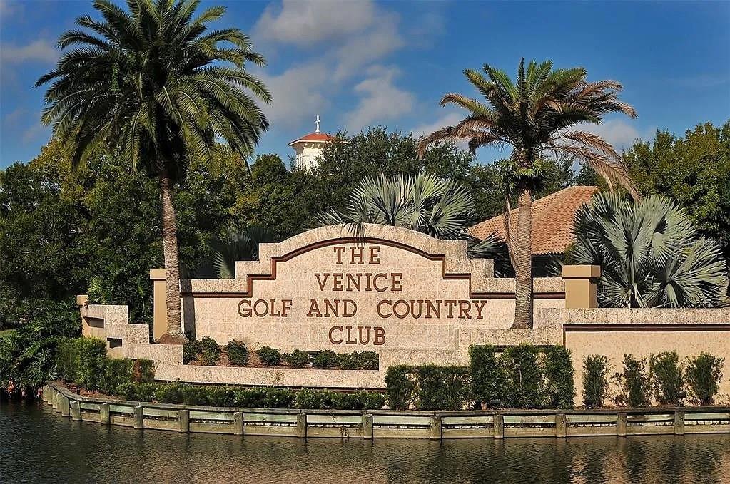 VENICE GOLF & COUNTRY CLUB - Residential