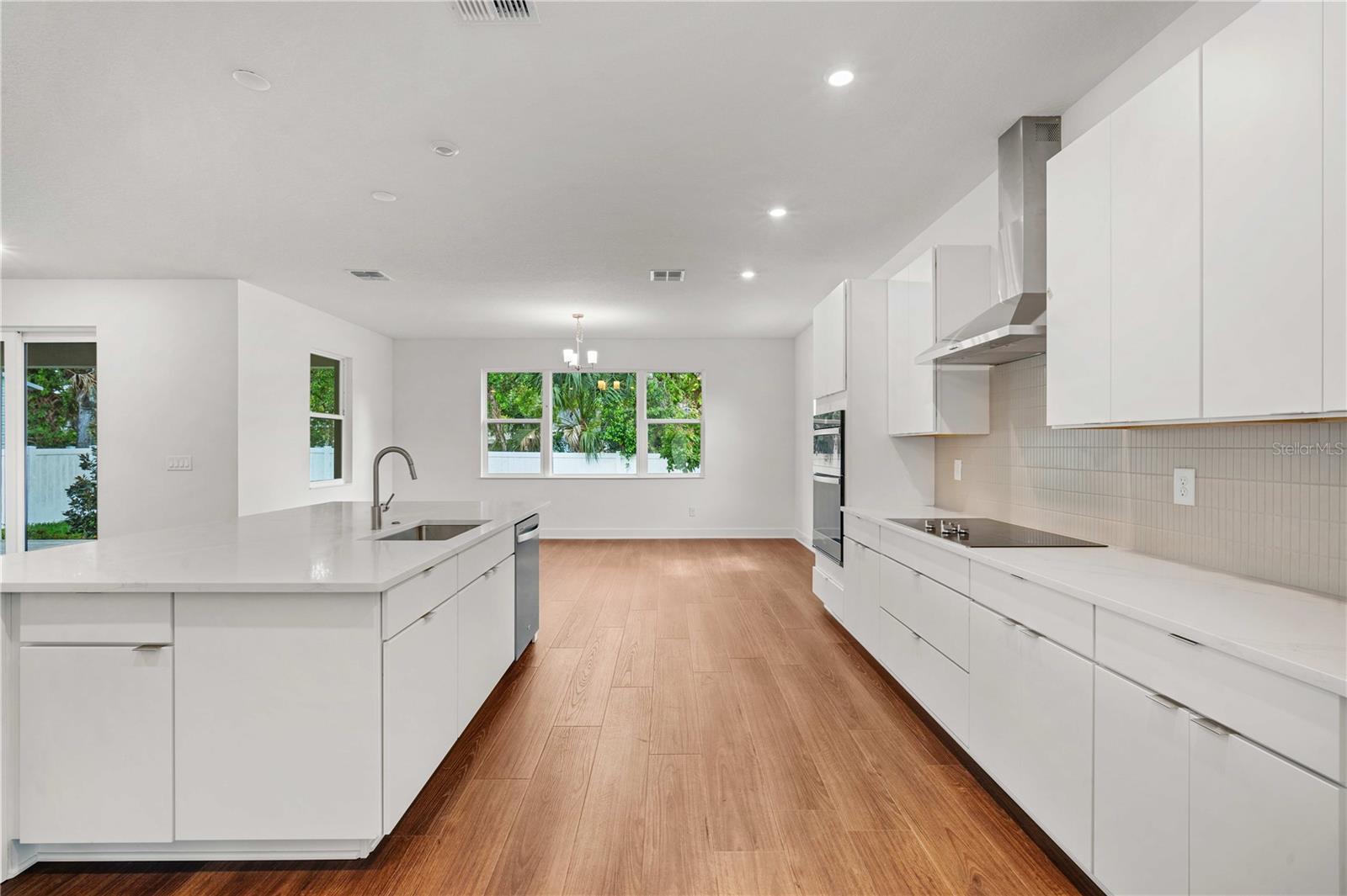 804 W PENINSULAR STREET