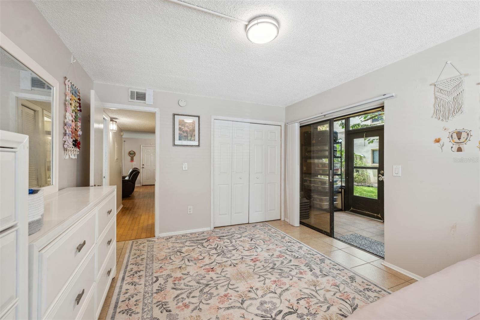 RAINTREE VILLAGE CONDO N - Residential