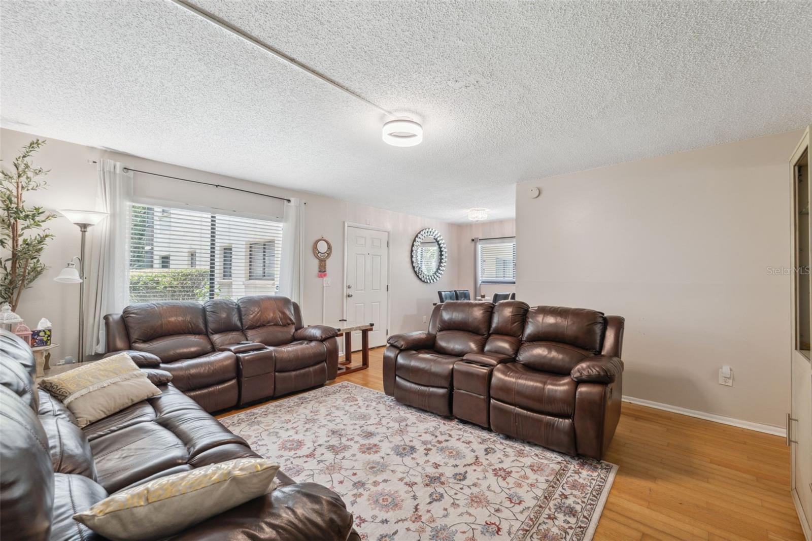 RAINTREE VILLAGE CONDO N - Residential