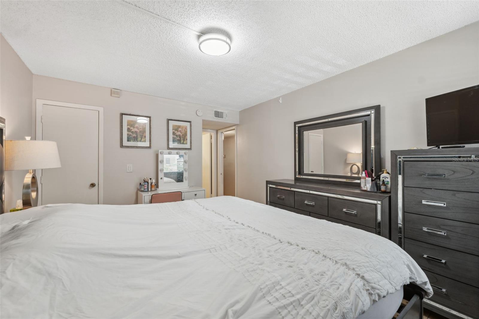 RAINTREE VILLAGE CONDO N - Residential