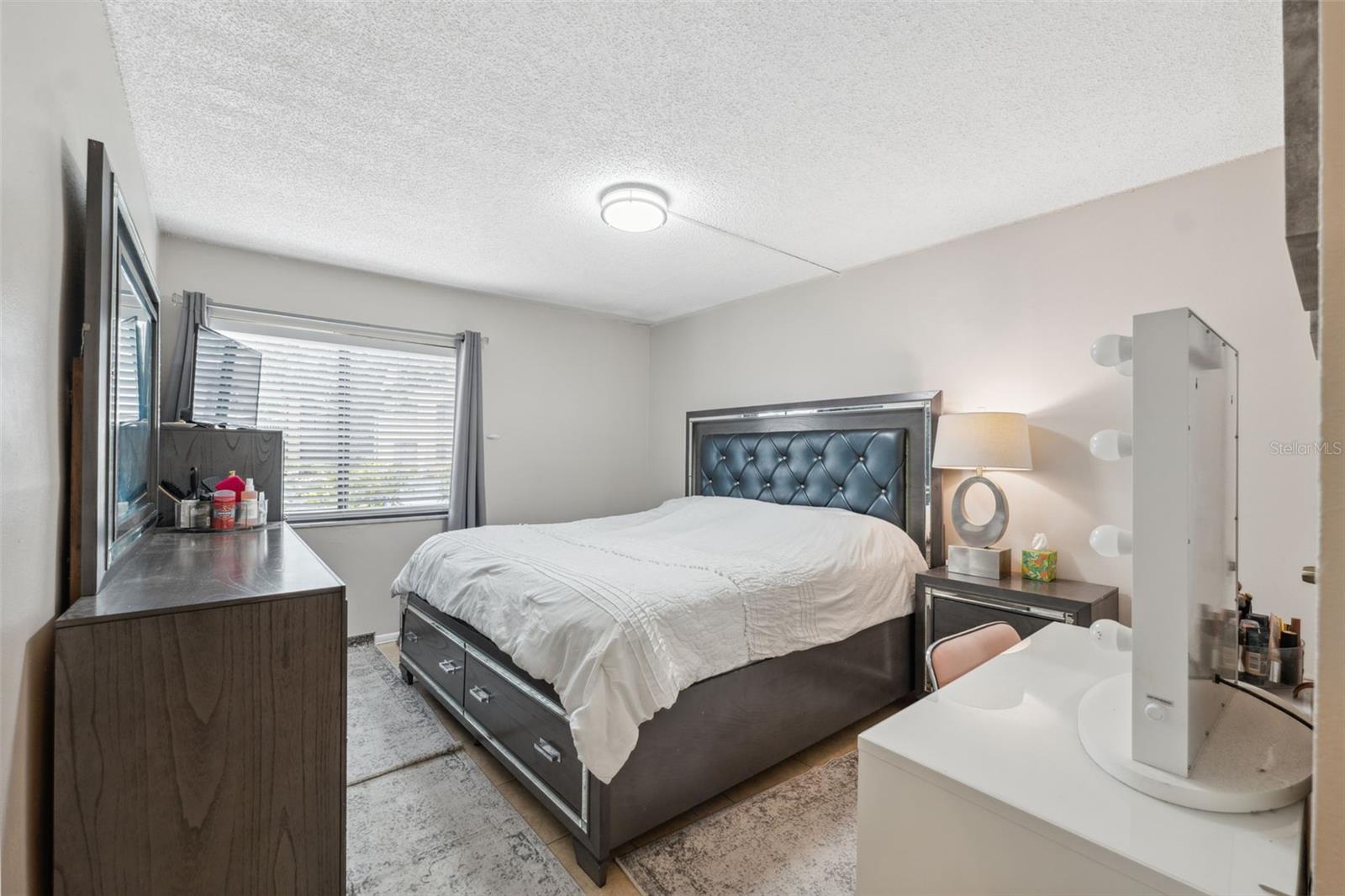 RAINTREE VILLAGE CONDO N - Residential