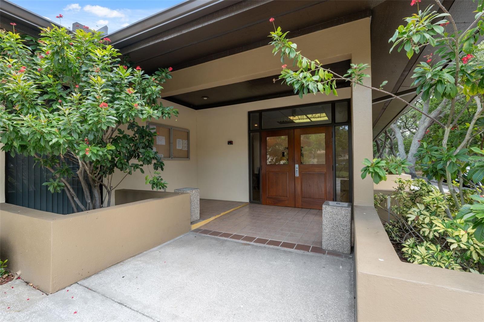 RAINTREE VILLAGE CONDO N - Residential