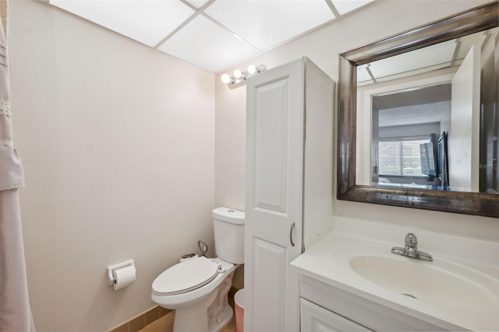 RAINTREE VILLAGE CONDO N - Residential