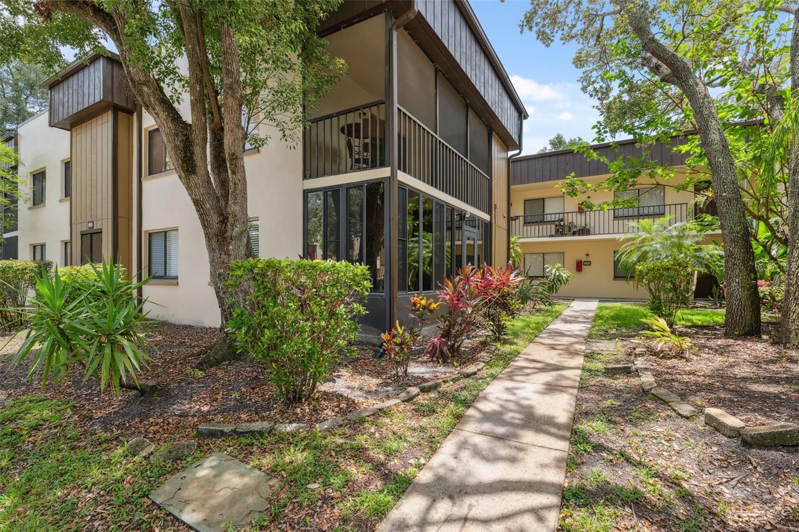 RAINTREE VILLAGE CONDO N - Residential