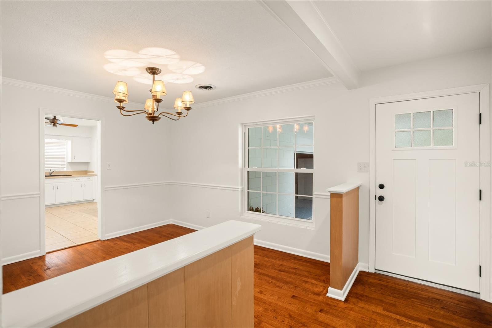1307 LINDENWOOD LN