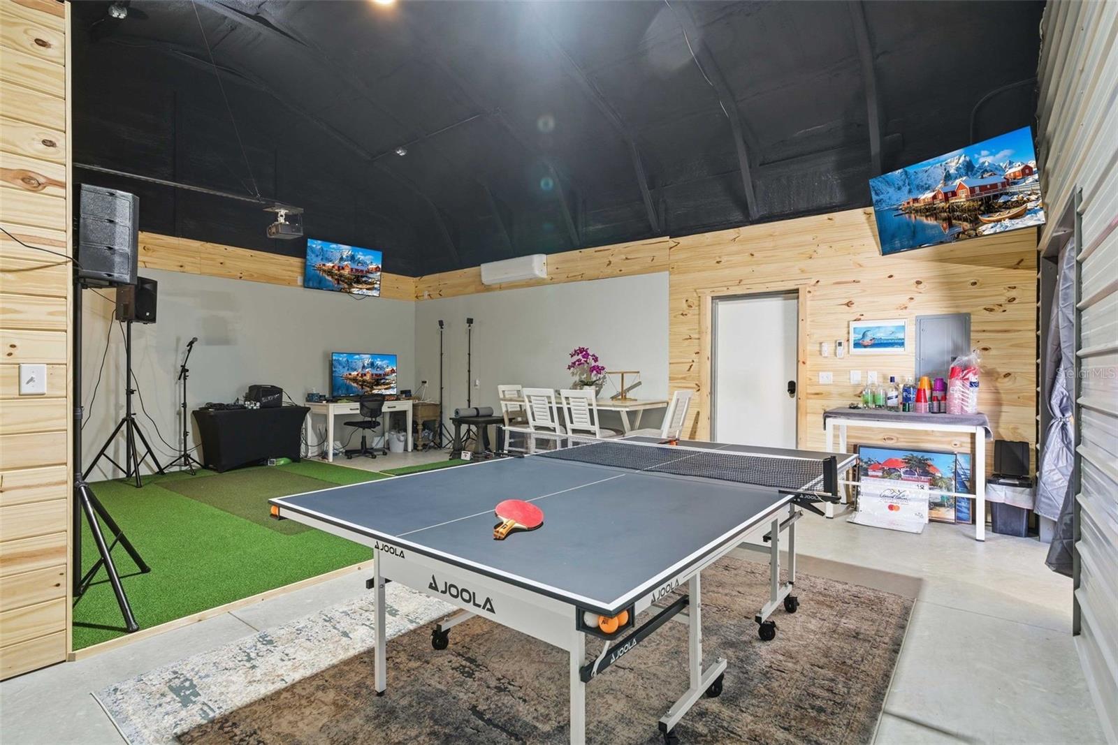 DAVIS LAKE - Residential