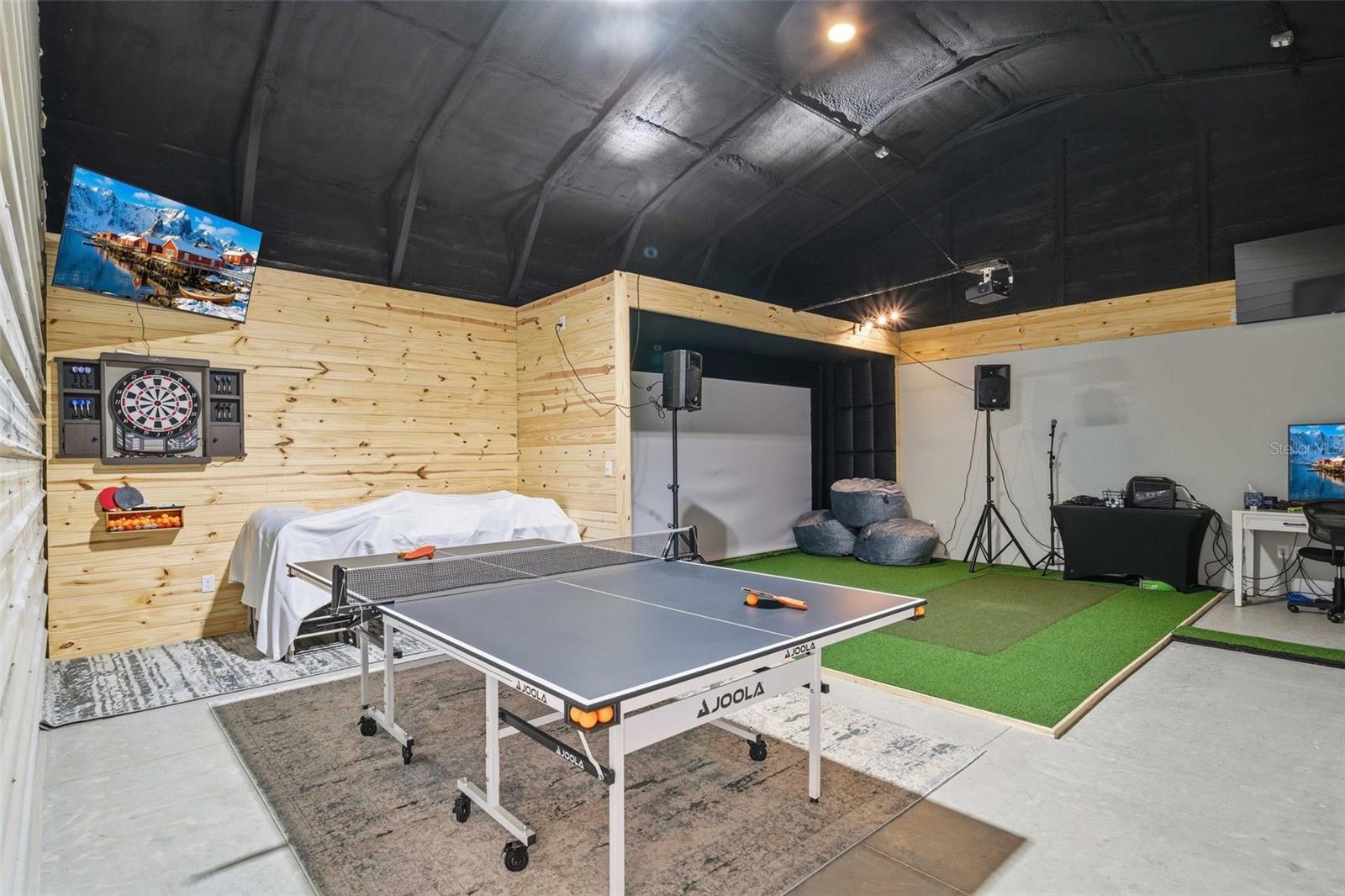 DAVIS LAKE - Residential