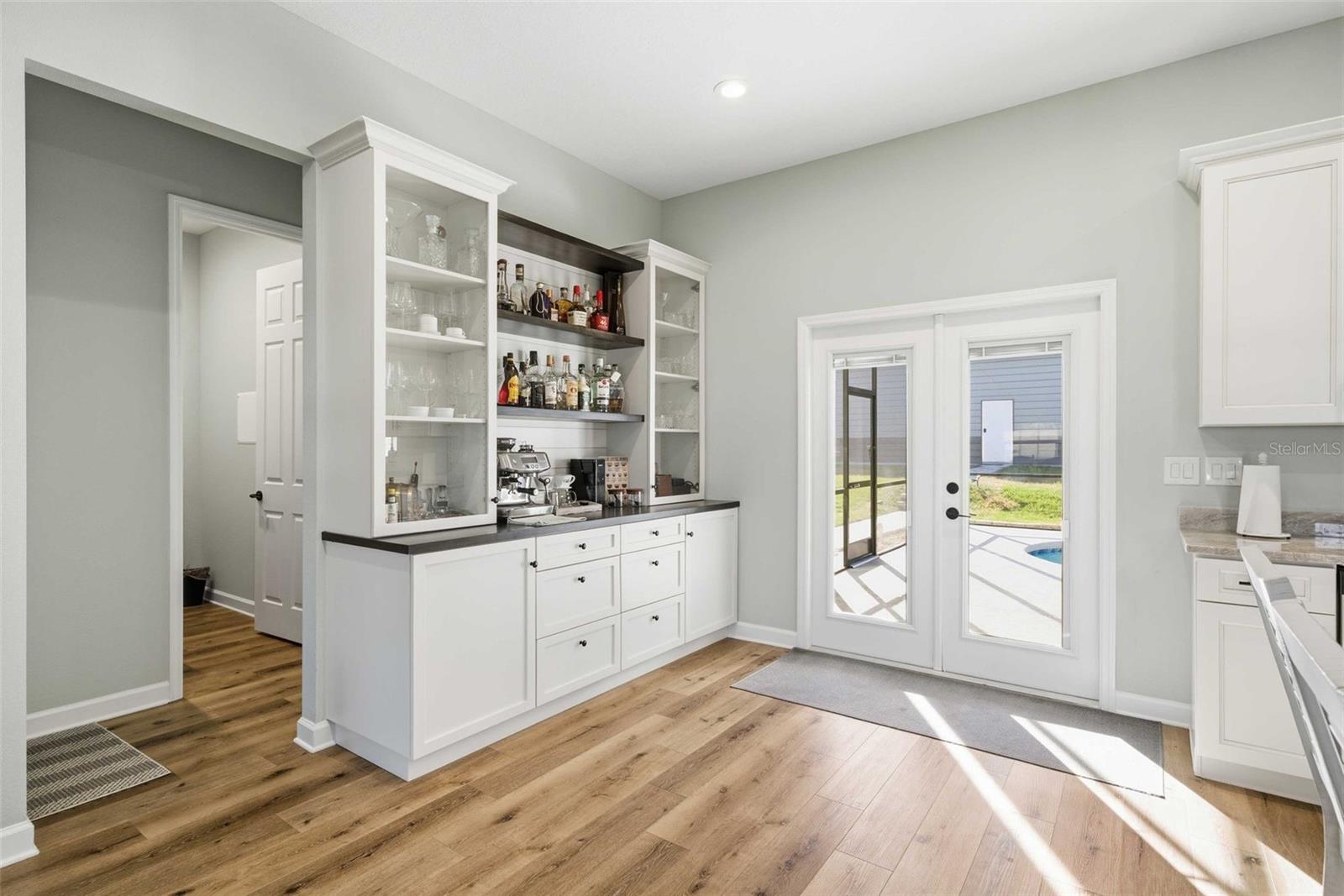 DAVIS LAKE - Residential