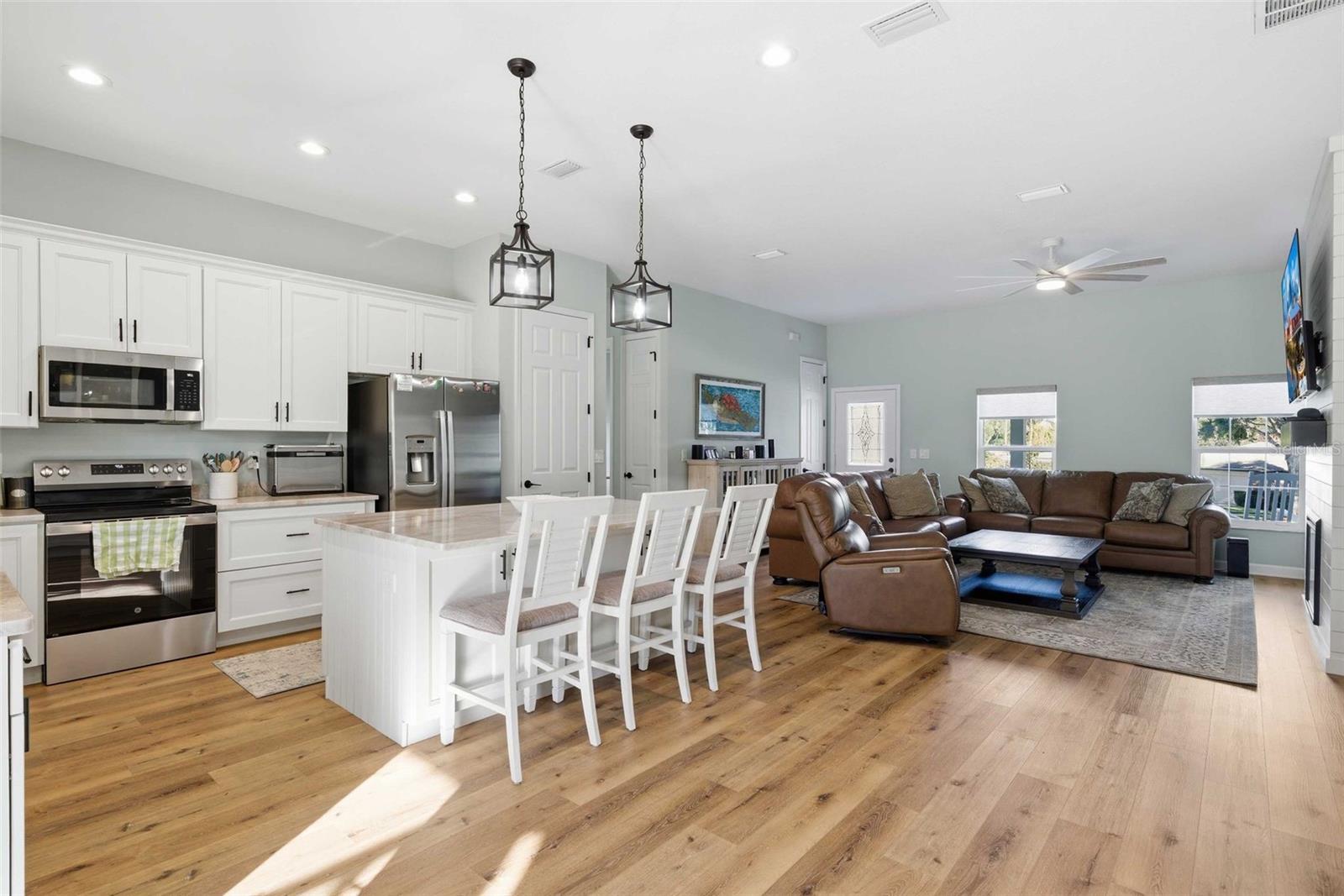 DAVIS LAKE - Residential