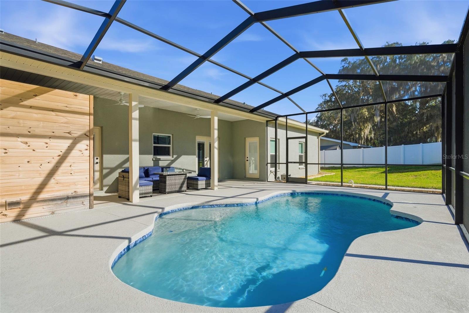 DAVIS LAKE - Residential