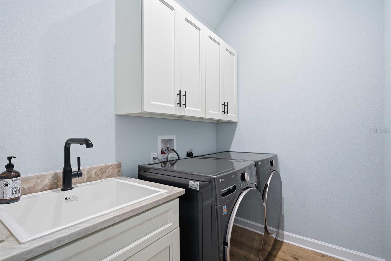 DAVIS LAKE - Residential