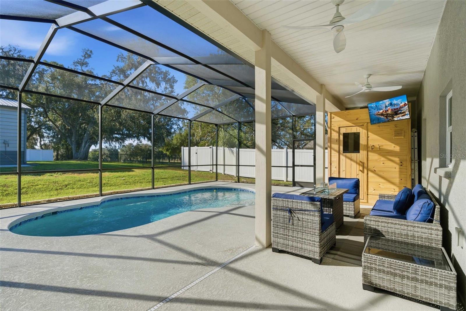 DAVIS LAKE - Residential