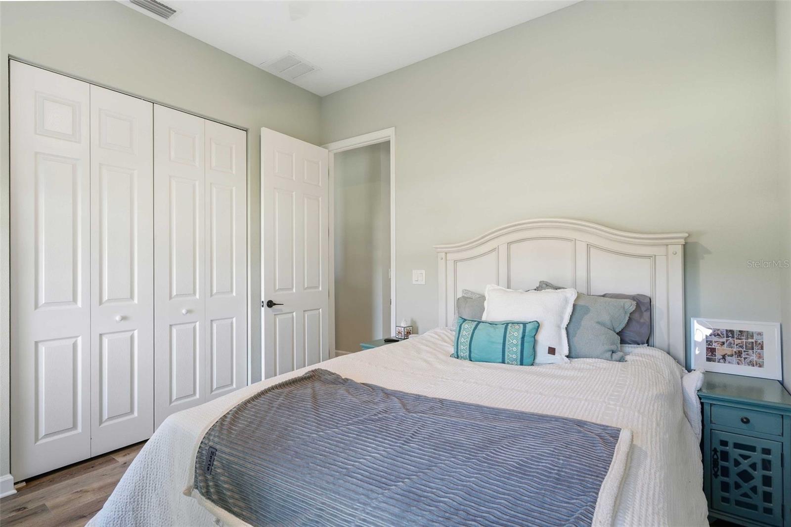 DAVIS LAKE - Residential