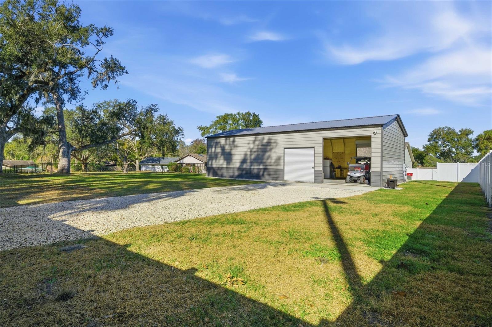 DAVIS LAKE - Residential