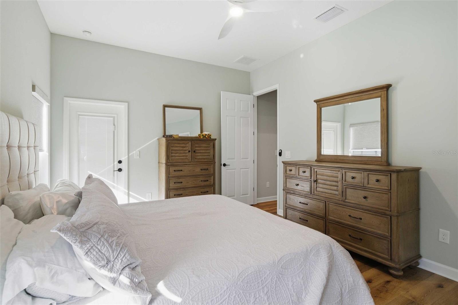 DAVIS LAKE - Residential