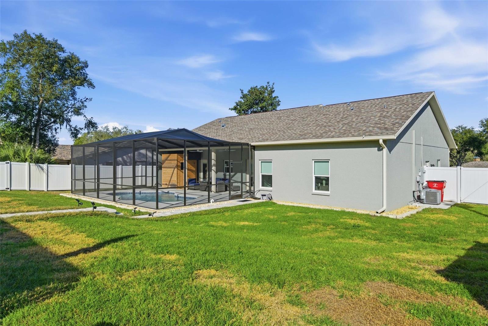 DAVIS LAKE - Residential