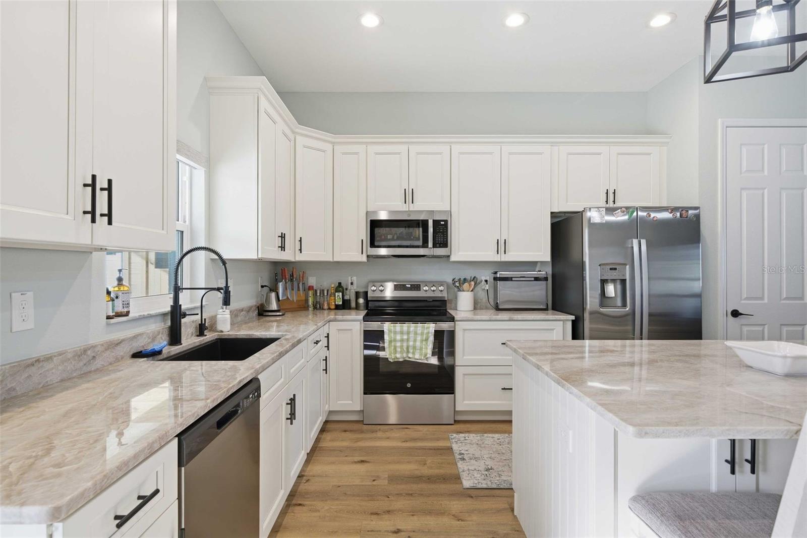 DAVIS LAKE - Residential