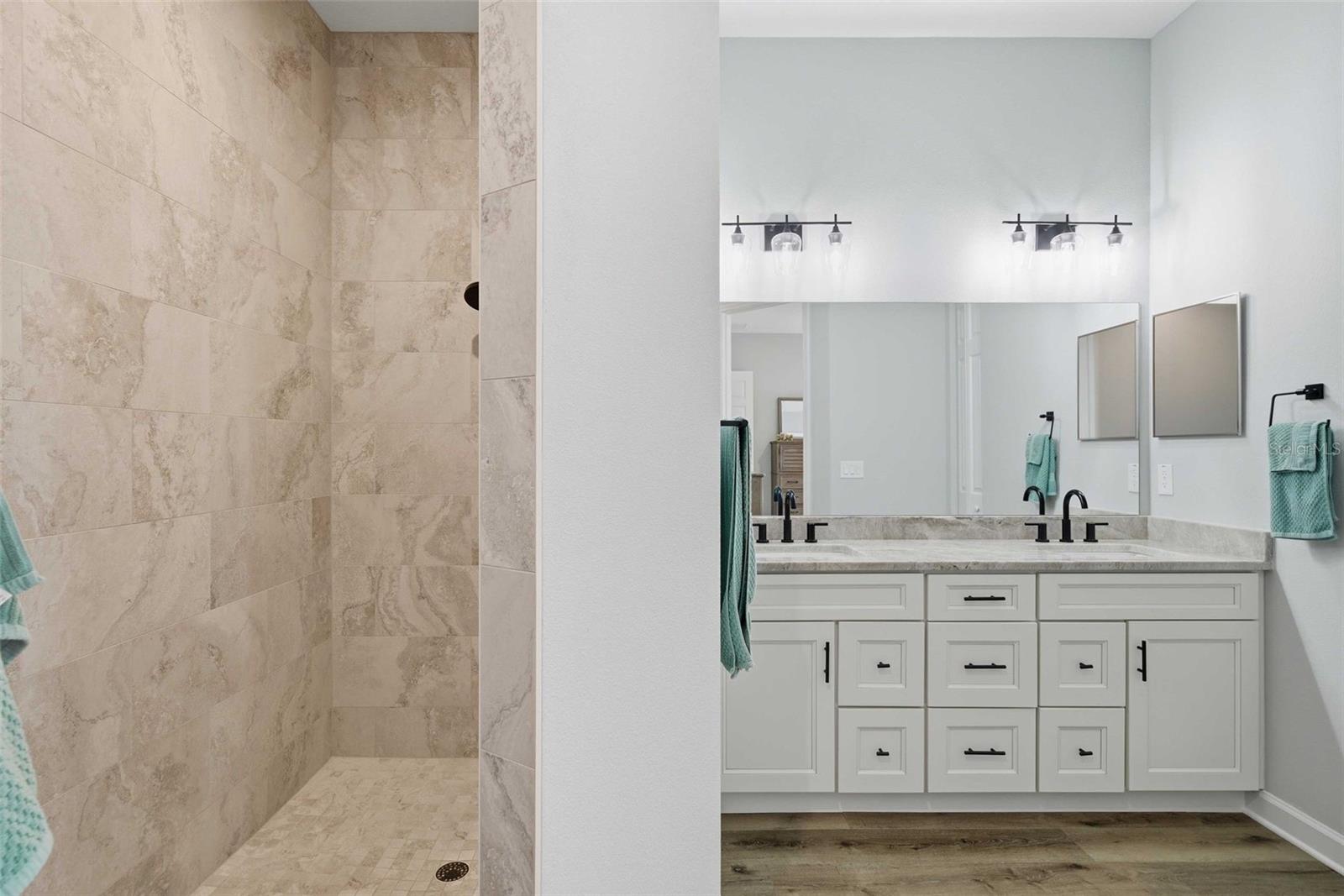 DAVIS LAKE - Residential