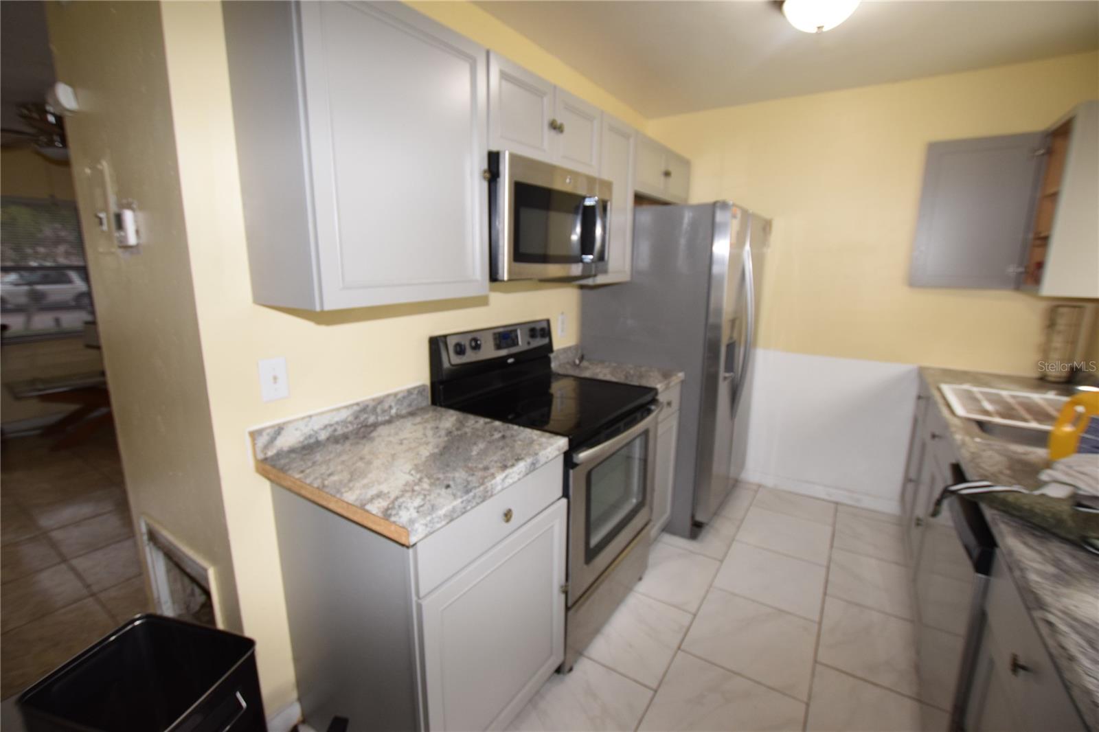 MALIBU GROVES NINTH ADD - Residential Lease