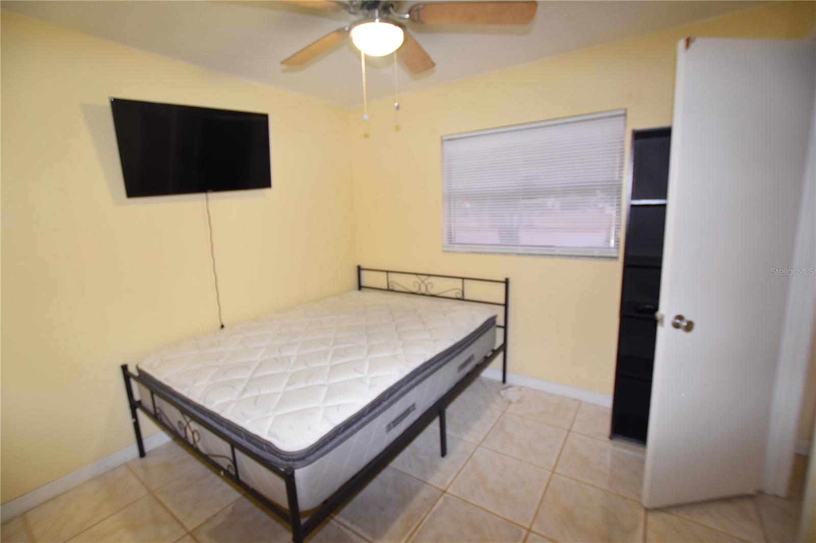 MALIBU GROVES NINTH ADD - Residential Lease