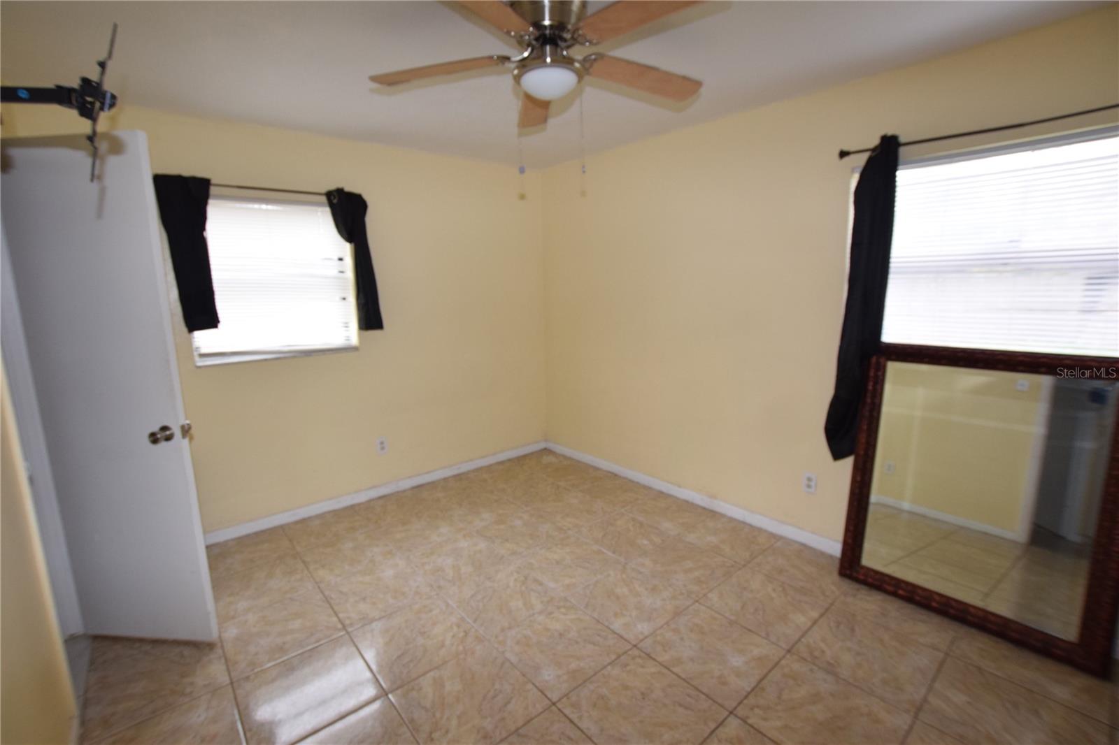 MALIBU GROVES NINTH ADD - Residential Lease