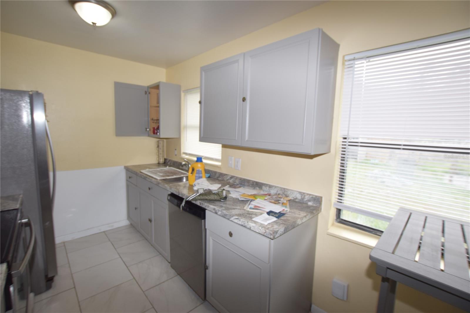 MALIBU GROVES NINTH ADD - Residential Lease