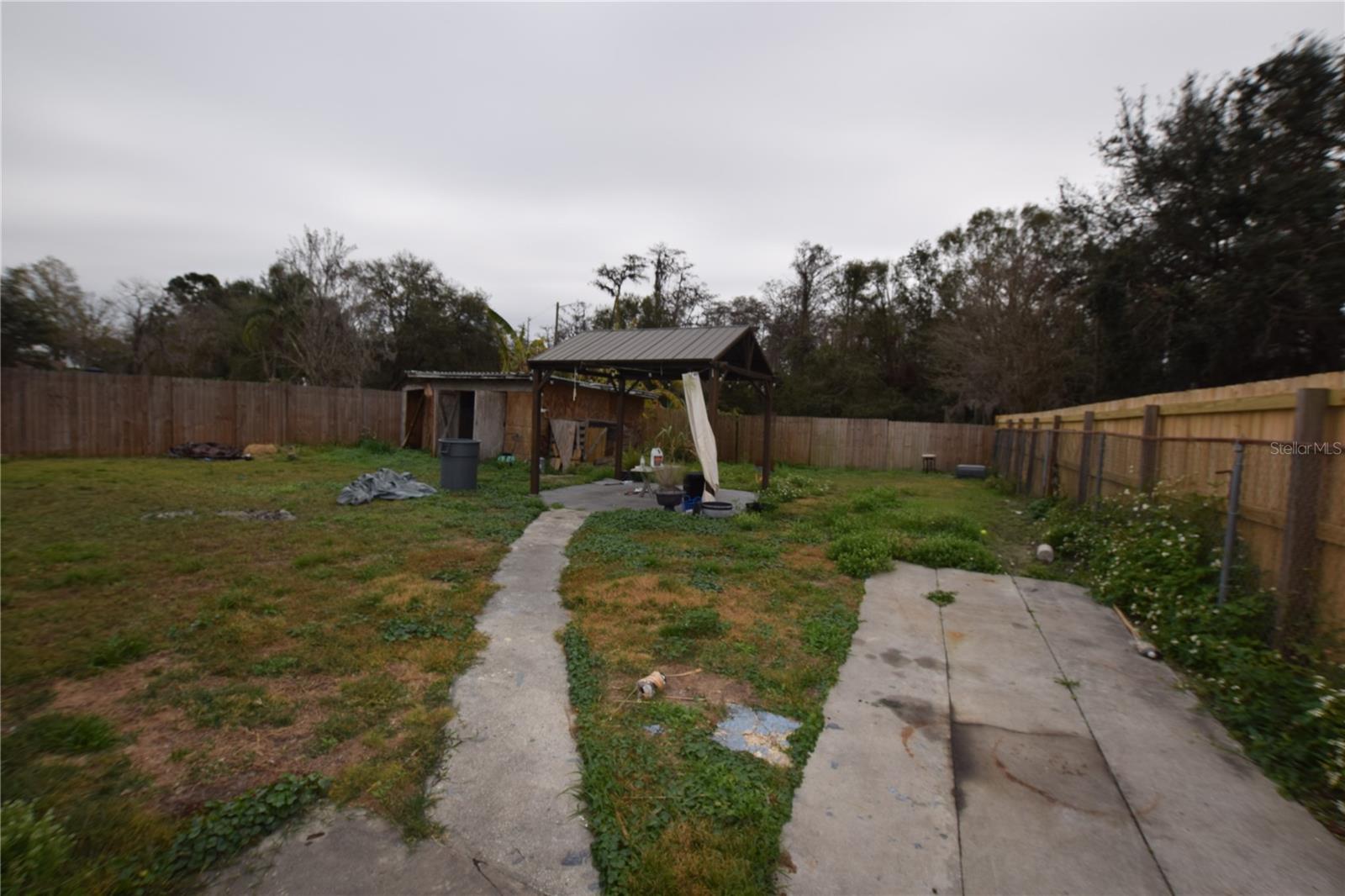 MALIBU GROVES NINTH ADD - Residential Lease