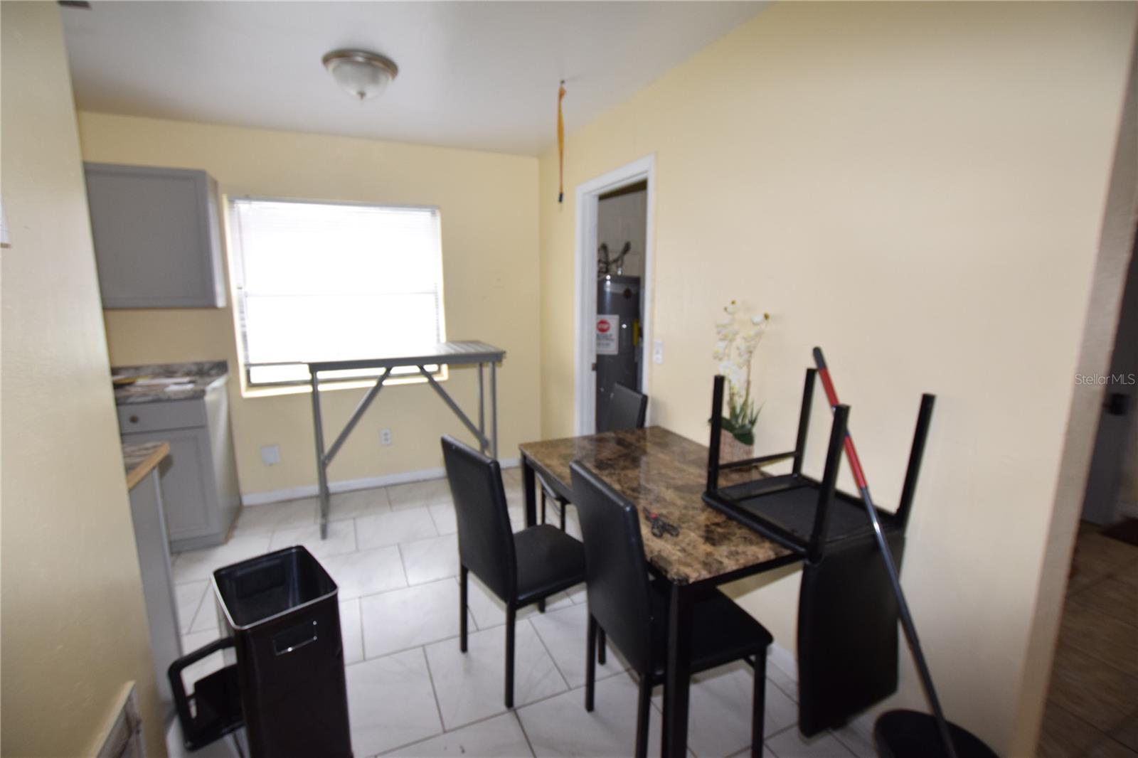 MALIBU GROVES NINTH ADD - Residential Lease