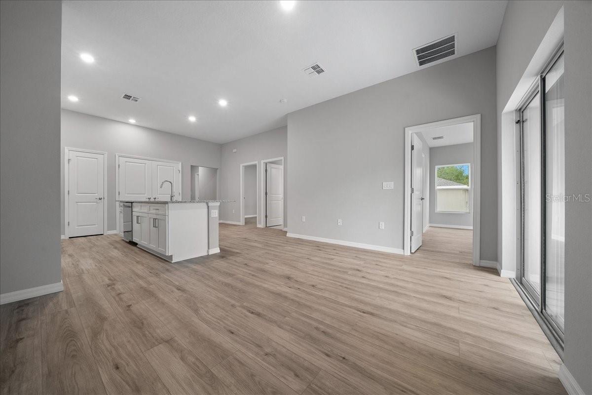 MARION OAKS UN NINE - Residential Income