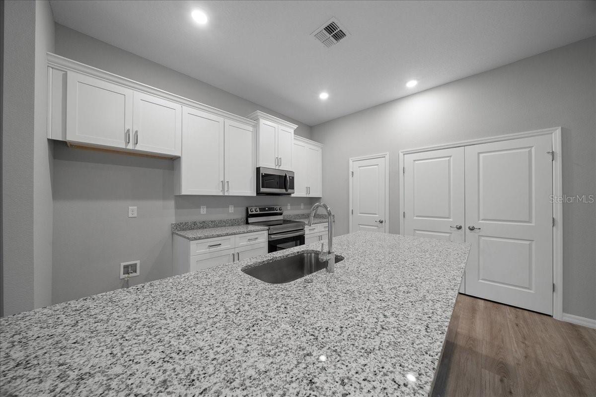 MARION OAKS UN NINE - Residential Income