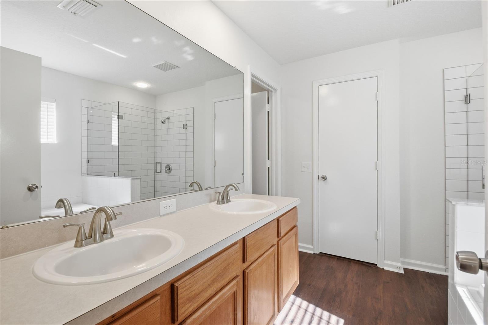 SOUTH POINTE PH 6 - Residential