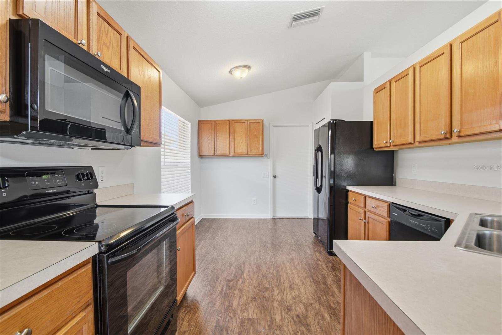 SOUTH POINTE PH 6 - Residential