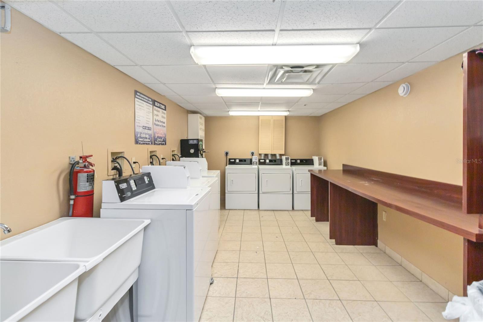 7601 CONDOMINIUM - Residential