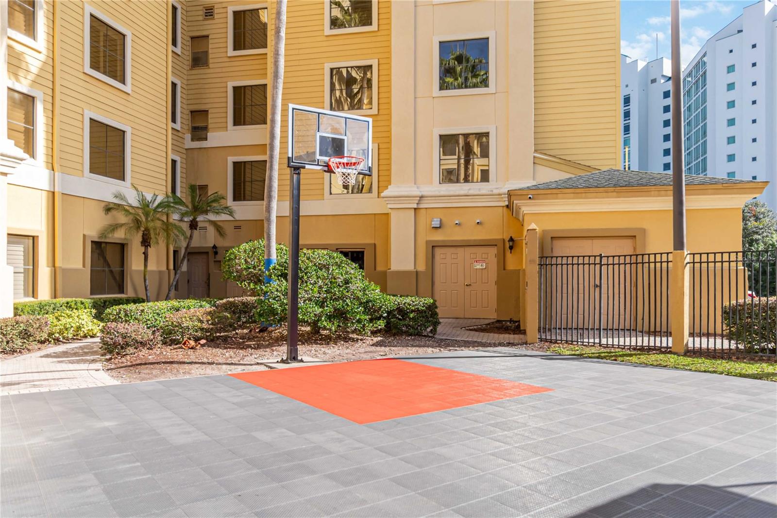 7601 CONDOMINIUM - Residential