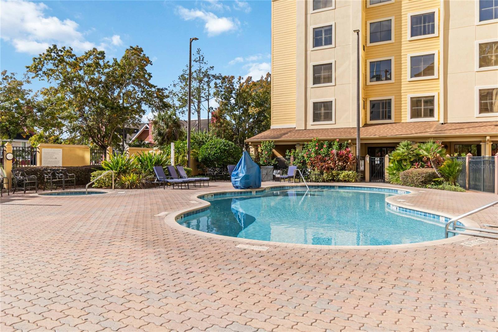 7601 CONDOMINIUM - Residential