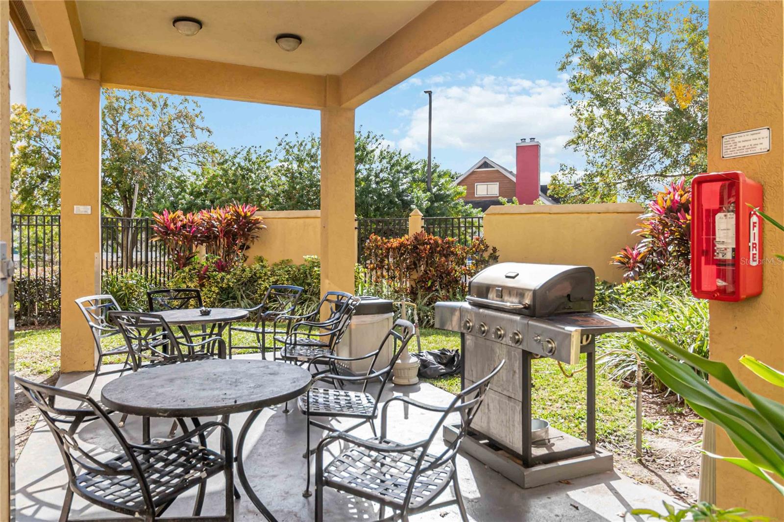 7601 CONDOMINIUM - Residential