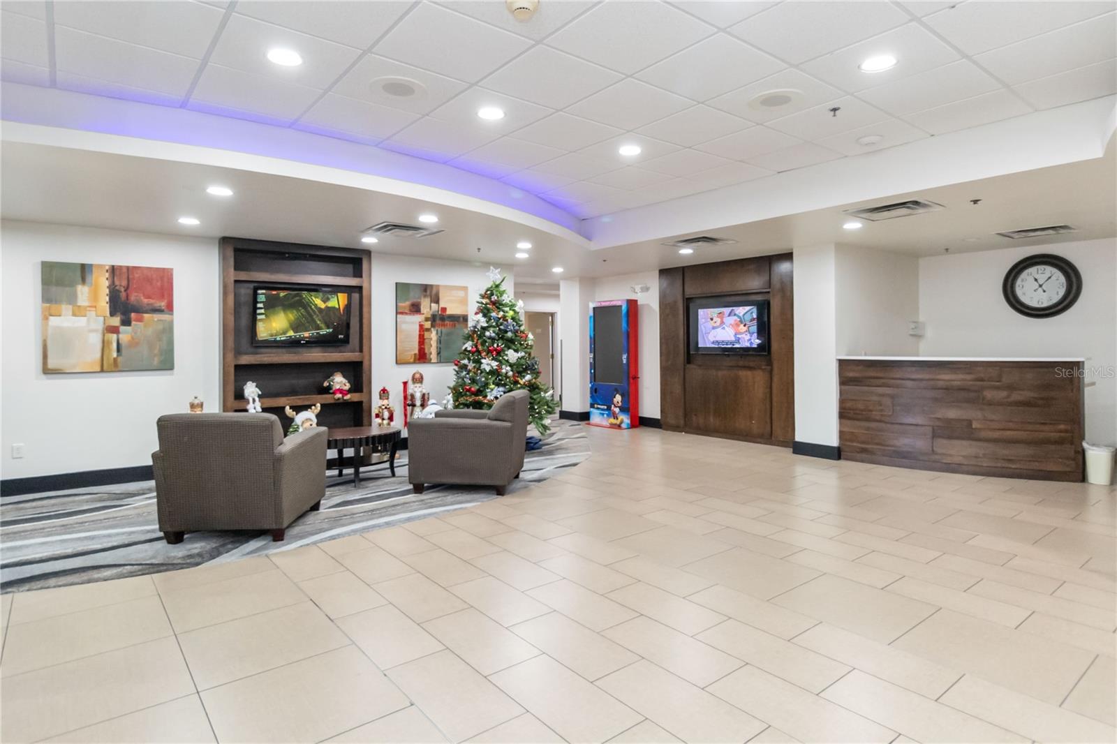 7601 CONDOMINIUM - Residential