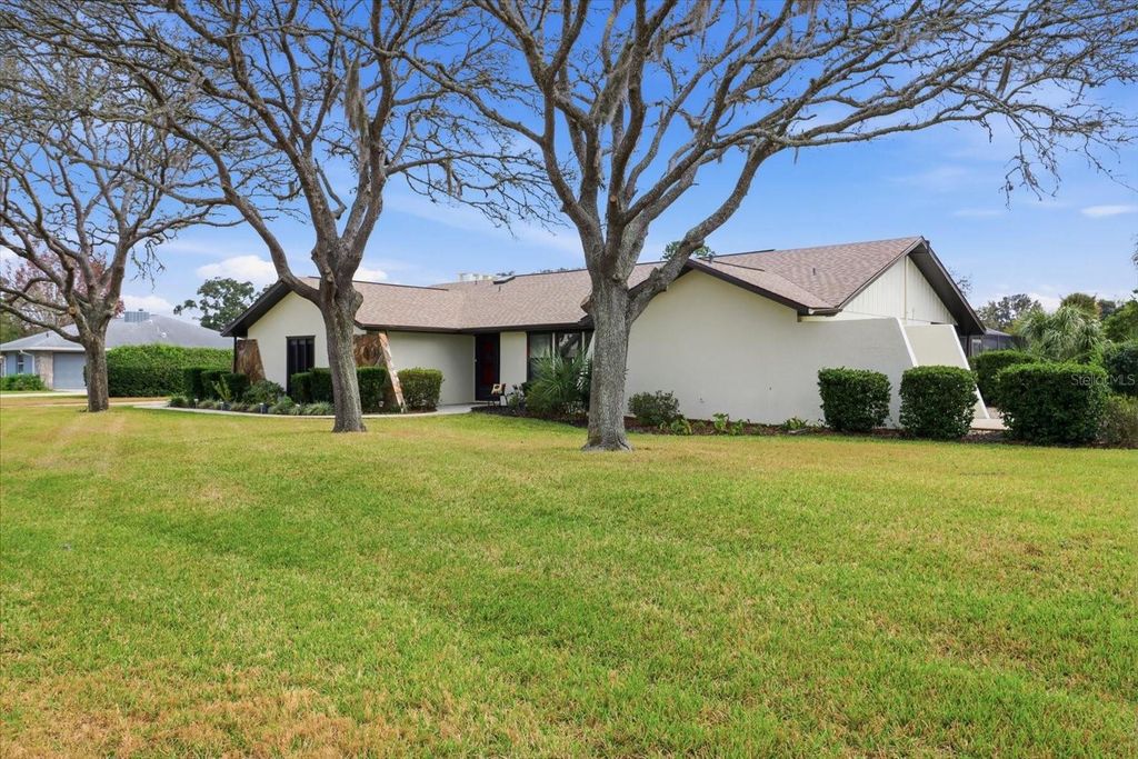 Photo of 560 E Falconry Court, Hernando, FL 34442 (MLS # TB8465262)