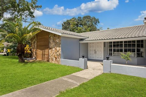 A home in PALM HARBOR