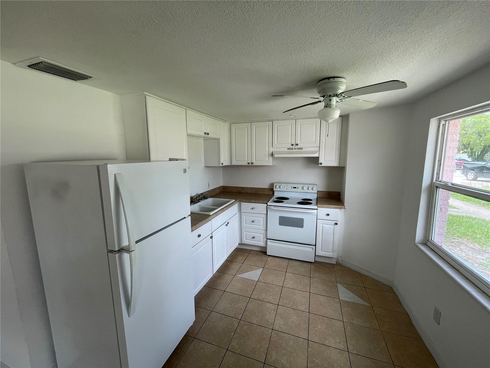 JASMIN COURT SUB - Residential Lease