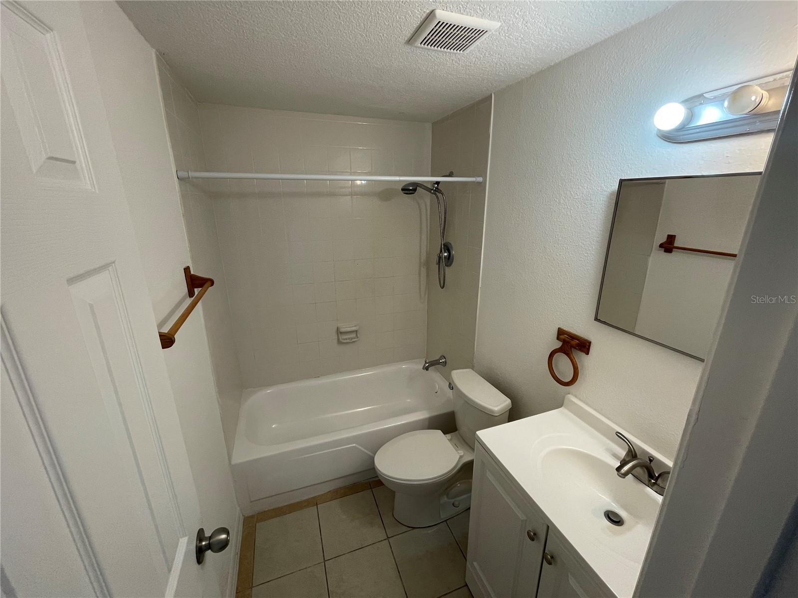 JASMIN COURT SUB - Residential Lease