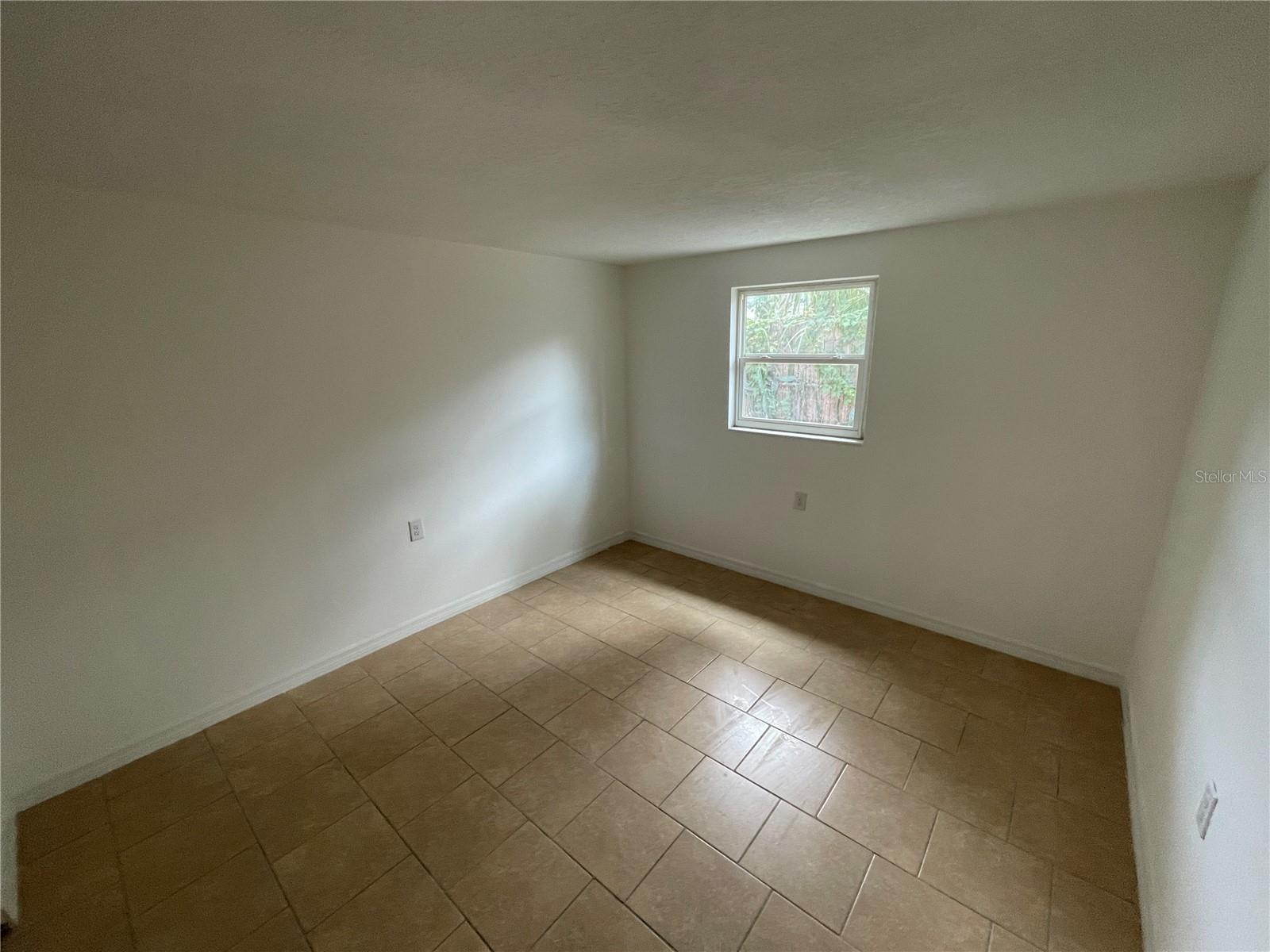JASMIN COURT SUB - Residential Lease