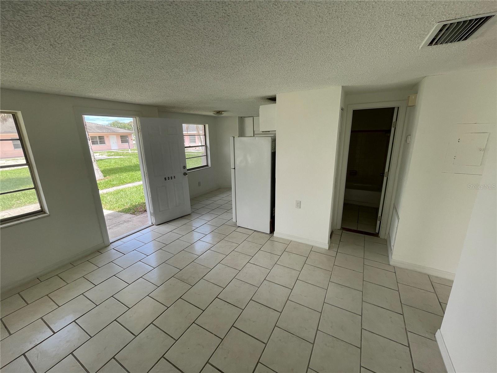 JASMIN COURT SUB - Residential Lease