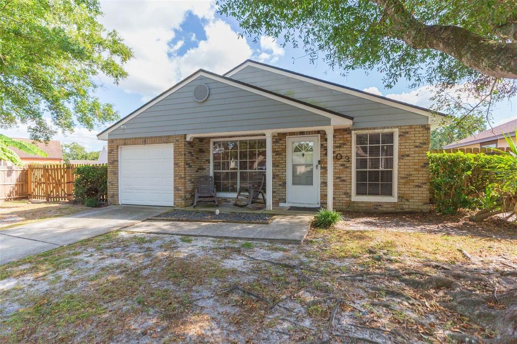 Photo of 7703 Robert E Lee Road, Tampa, FL 33637 (MLS # TB8441131)