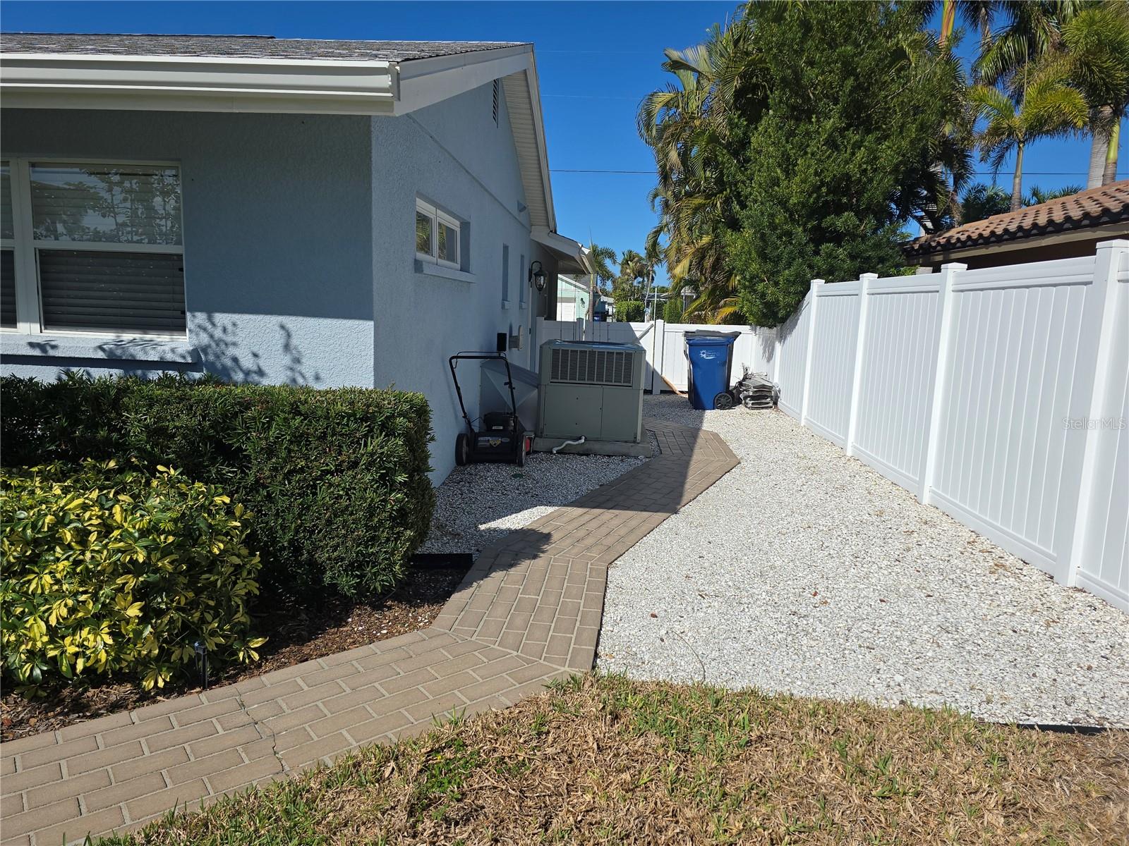 SAN REMO SHORES - Residential