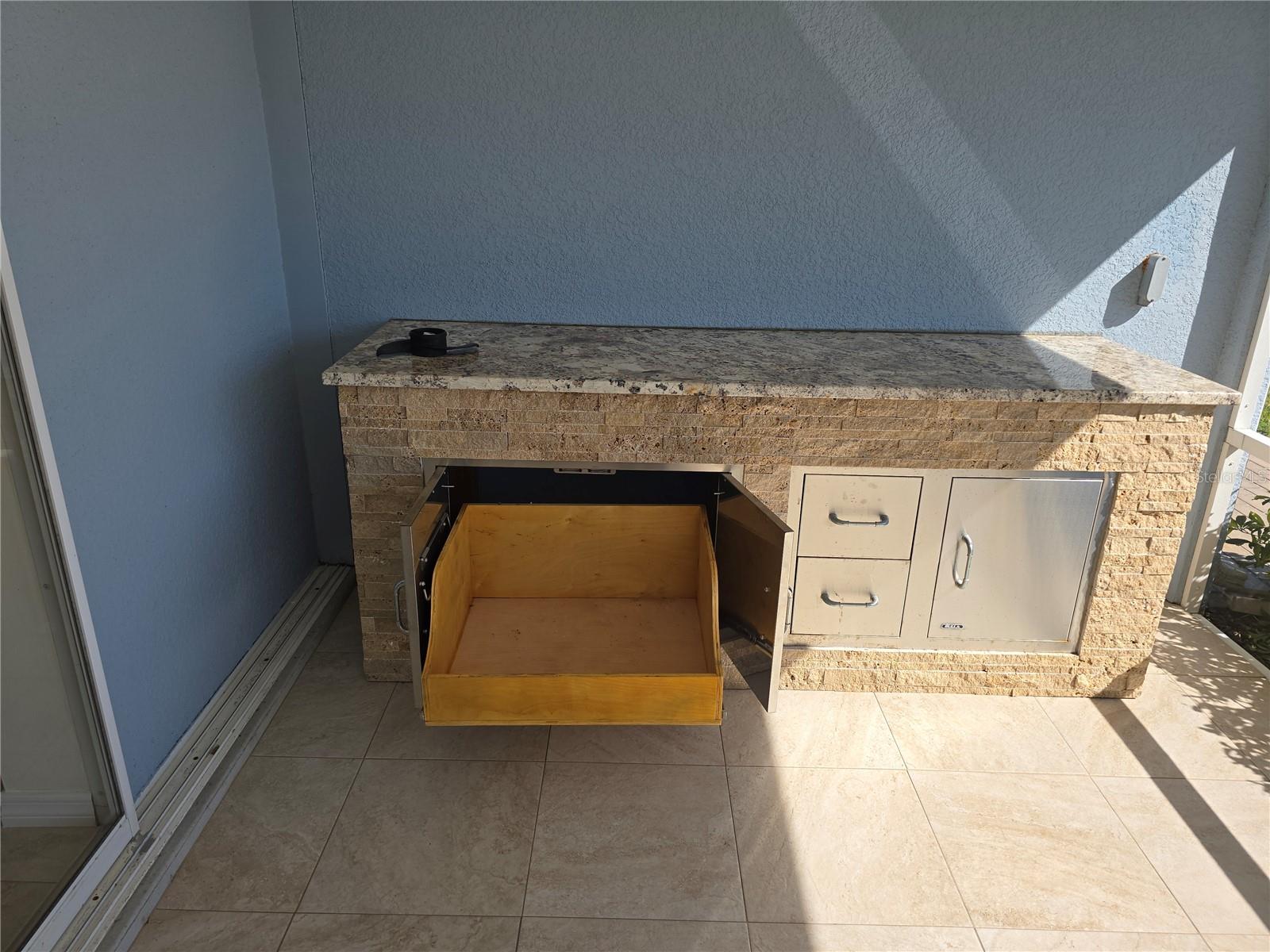 SAN REMO SHORES - Residential